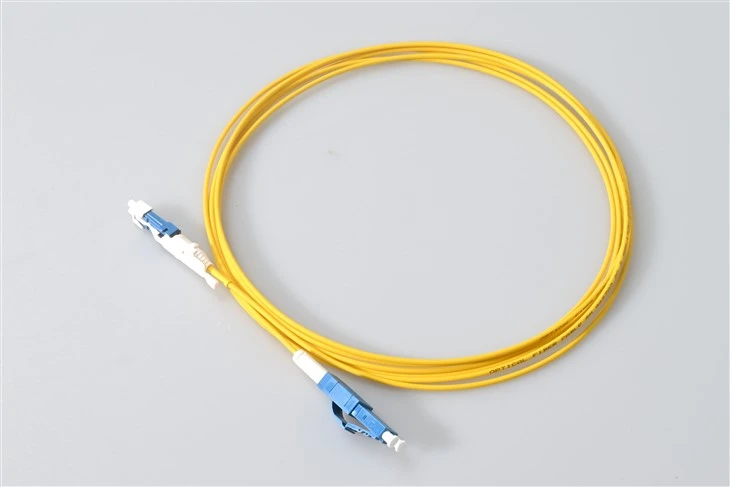 Patch Cord Lc Uniboot z optických vláken